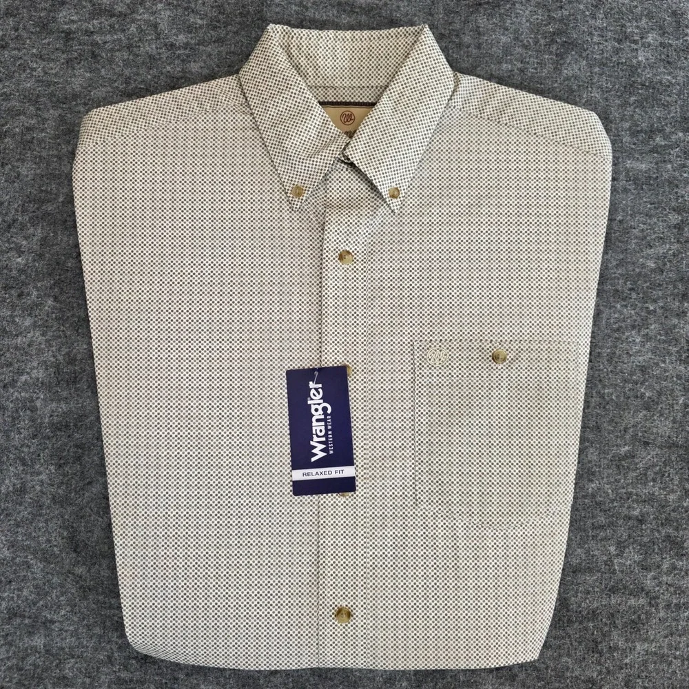 NWT Wrangler Shirt Mens Medium Brown White Dot Relaxed Long Sleeve‎ Button Down